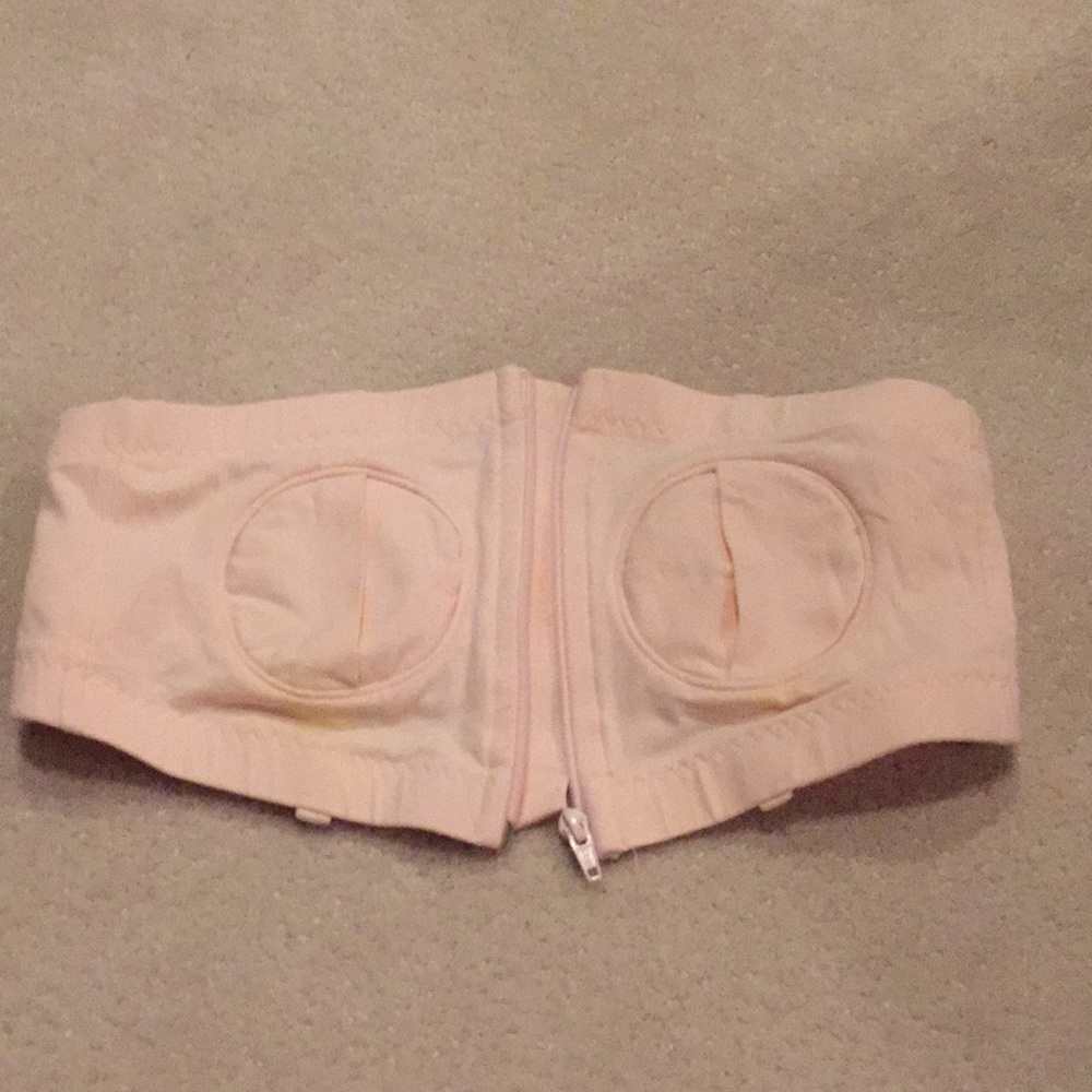 Lansinoh pumping bra.